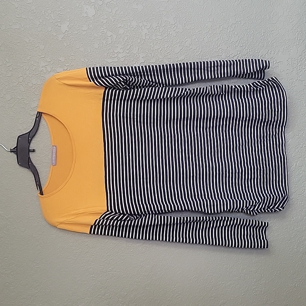 Maternity long sleeve shirt